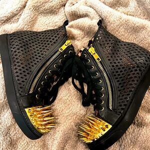 Jeffrey Campbell Adams Spiked Vented Boots in Black Perf/Gold U.S. 7.5